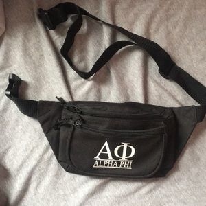 black aphi fanny pack